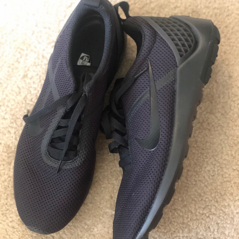 Nike Lunarestoa (11.5) brand new